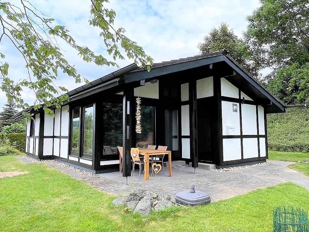 Sauerlaender Henne-Luett Villa Meschede Exteriör bild